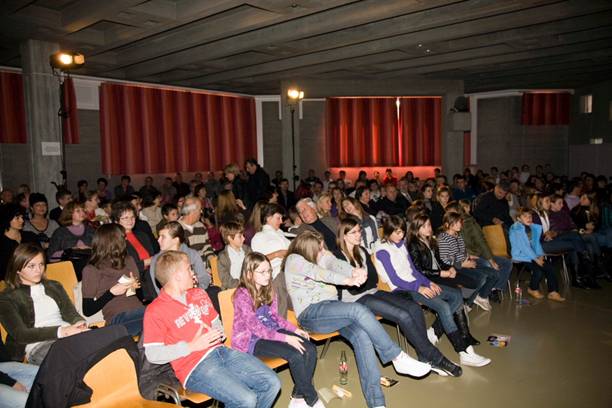 kazaliste_jastrebarsko_posjet_bern_2009_clip_image006
